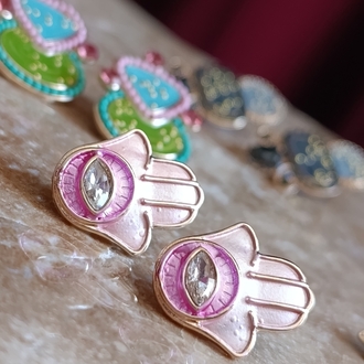 Pembe Mineli Fatma Ana Eli Küpe