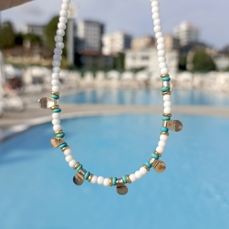 Gold Pullu Beyaz Boncuk Kolye