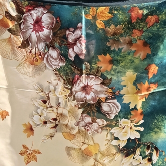 Çiçek Motifli Fular