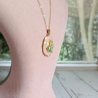 Pembe Mineli Lale Detaylı Kolye