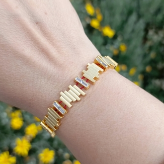 Mat Gold Zigzag Taş Detaylı Bordo İpli Asansörlü Bileklik