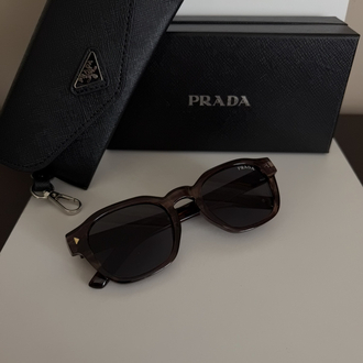PRADA VIP 3490