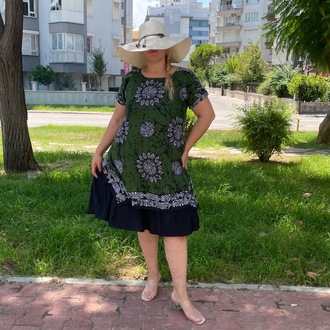 Haki Yeşil Beyaz Motifli Cift Kat Tülbent Elbise