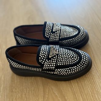 Prada taşlı babet