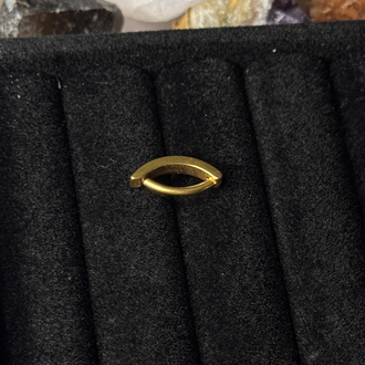 Göbek piercing 