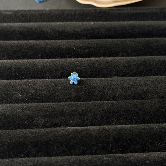 Opal titanyum piercing