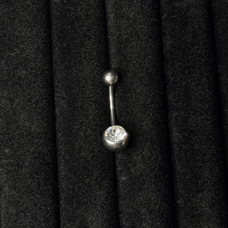 Göbek piercing