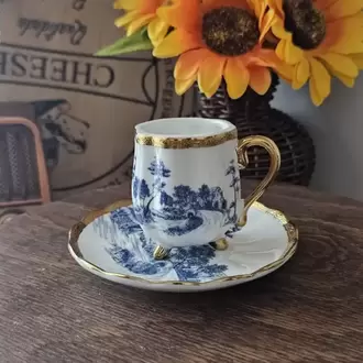 Nostaljik Mavi Manzara Desenli, Altın Yaldızlı Ayaklı Kahve Fincanı