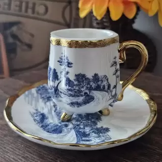 Nostaljik Mavi Manzara Desenli, Altın Yaldızlı Ayaklı Kahve Fincanı