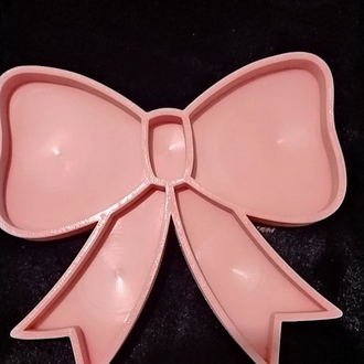 Pembe kurdeleli Takı Standı 