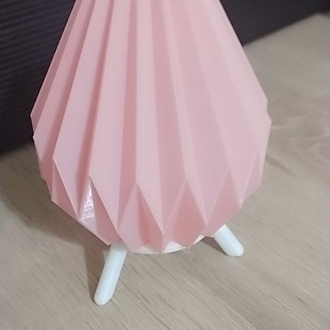 Pembe sarı ışıklı masa lambası 