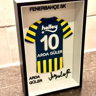 Arda Güler Forma Çerçevesi