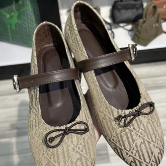 Fiyonklu monogram jakarlı babet not kısmında numara belirtiniz