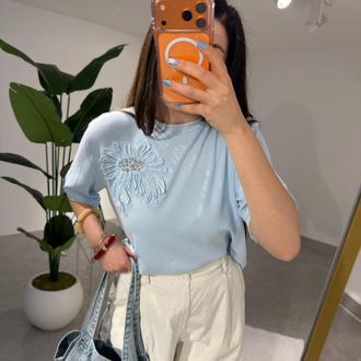 Mavi taşlı çiçeki Tshirt