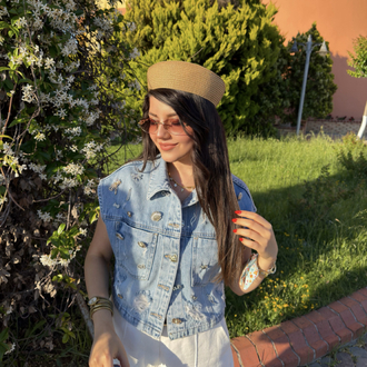 Tasarım taşlı denim yelek