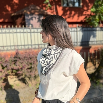 fularlı vatkalı bluz ekru