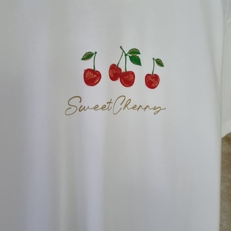 Kiraz Detaylı %100 Pamuk T-shirt 