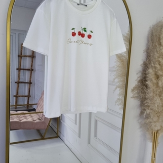 Kiraz Detaylı %100 Pamuk T-shirt 