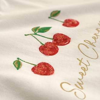 Kiraz Detaylı %100 Pamuk T-shirt 