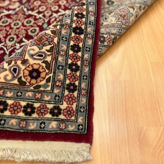 Hereke 184 X 135 Serpme Çiçek Motifli El Dokuma Halı