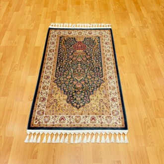 Mihrâb-ı Gülzâr Motifli İpek Seccade