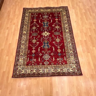 Şirvan Dikey Madalyon Motifli 243 X 175 El Dokuma Halı