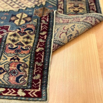Kayseri Geometrik Üçlü Madalyon Motifli 169 x 120 El Dokuma Halı 
