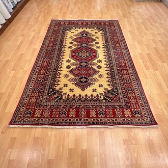 Şirvan  Geometrik Madalyonlu 242 x 170 El Dokuma Halı 
