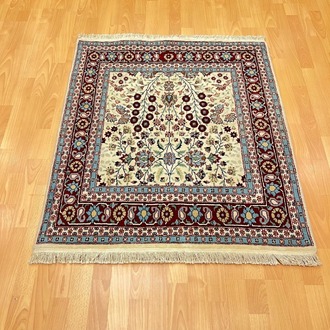 Hereke 110 X 99 Çiçek Demeti (Floral) Desenli El Dokuma Halı