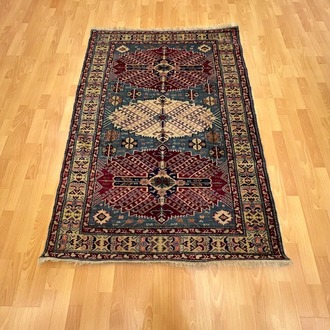 Kayseri Geometrik Üçlü Madalyon Motifli 169 x 120 El Dokuma Halı 