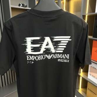 EMPORIO ARMANI SİYAH BASKILI TİŞÖRT 
