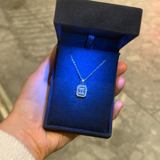 Diamond kutuda baget kolye