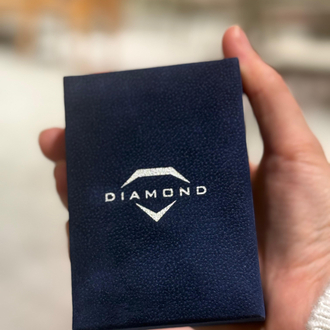 Diamond kutuda ikili set