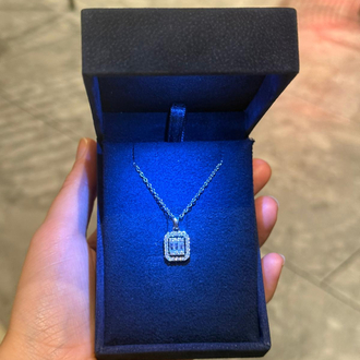 Diamond kutuda baget kolye