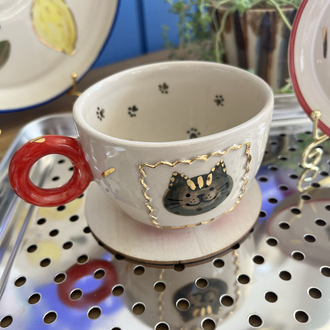 Stoneware Kedili Kupa / Kırmızı