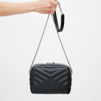 Yves Saint Laurent siyah Loulou çanta