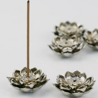 Gümüş Renkli Çinko Alaşımlı Zen Esintili Lotus Tütsülük