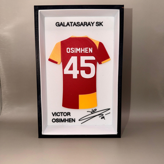 VİCTOR OSİMHEN - GALATASARAY İMZALI FORMA MASA SÜSÜ