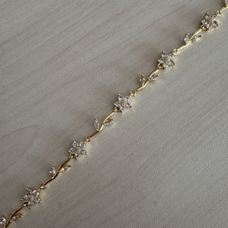 Çiçekli bileklik