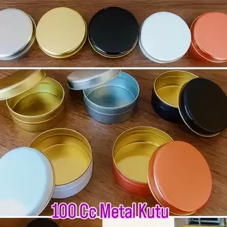 10 Adet Düz Renkli Mum, Sabun ve Hediyelik Metal Kutu 7,3x3,1 cm