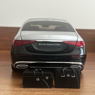 Mercedes Maybach 1/18 