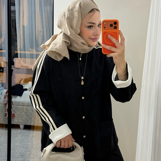 Kot çizgili spor takım 