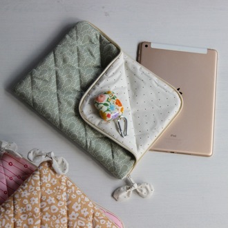 IPad Yuvası -10.9"-11"-Yeşil