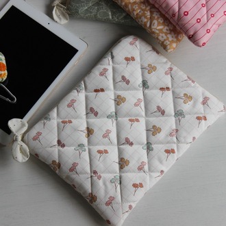 IPad Yuvası -10.9"-11"-Beyaz Çiçekli