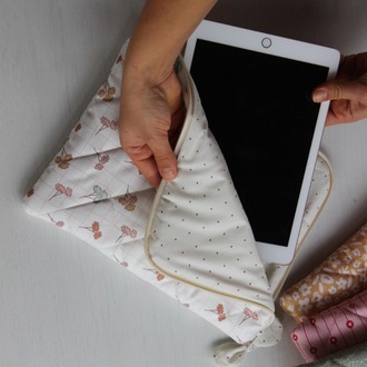 IPad Yuvası -10.9"-11"-Beyaz Çiçekli