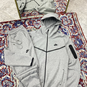 NIKE TECH EŞOFMAN TAKIMI