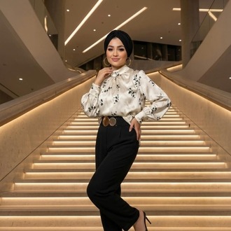 Siyah Kemerli Pantolon