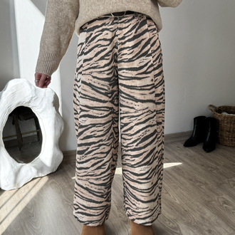 Zebra gabardin barel pantalon