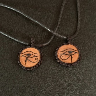 Horus & Ra'nın Gözü Tahta Kolye
