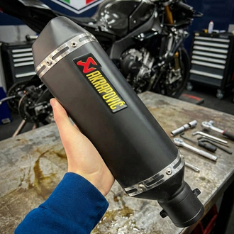 Üçgen Akrapovic Full Set Siyah Yüzey 